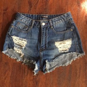 Fashion nova  jeans shorts size 28 M